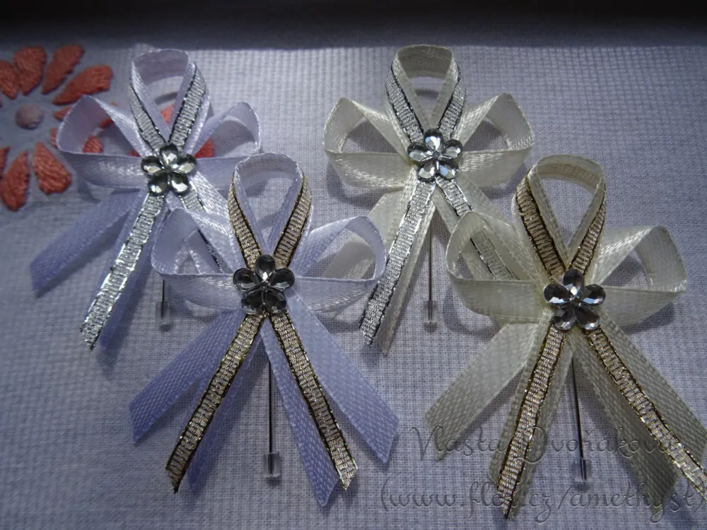 Svatební vývazek - bílá / stříbrná