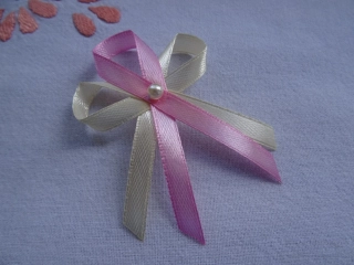 Svatební vývazek s perličkou - vanilka / růžová 94